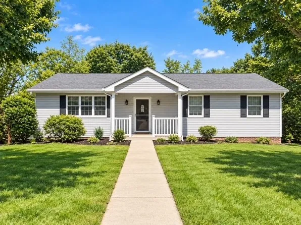 200 Bonita Dr, Greensburg, PA 15601
