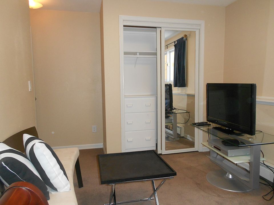 Second bedroom