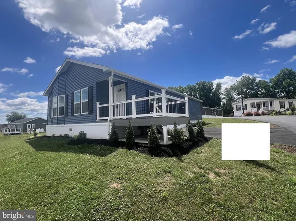 2002 Main St W #74, Ephrata, PA 17522