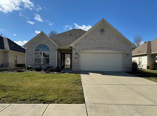 858 Fairfield Dr, Greenfield, IN