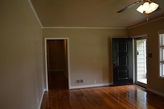 3rd image of 127 Anita Dr