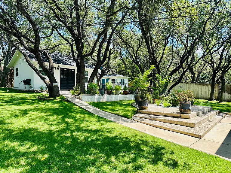 Lazy Oak Dr — Photo 28
