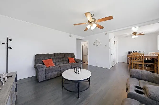 8411 S Knox Ave — Photo 12