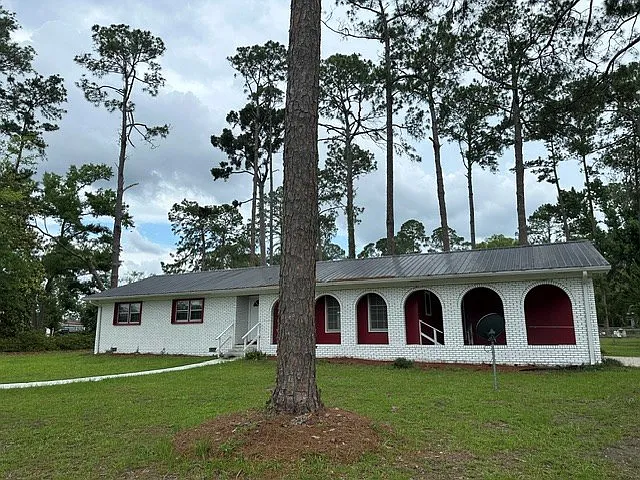 908 Habersham Rd — Photo 38