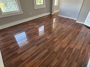 Sausse Ave, Troy, NY 12180