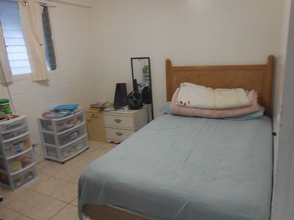3rd image of 219 Kalihi St