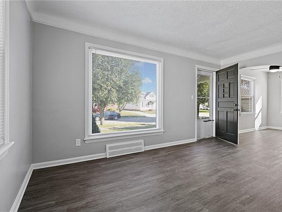 2nd image of 21300 Nicholas Ave
