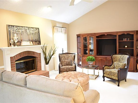 2nd image of 371 Windward Way