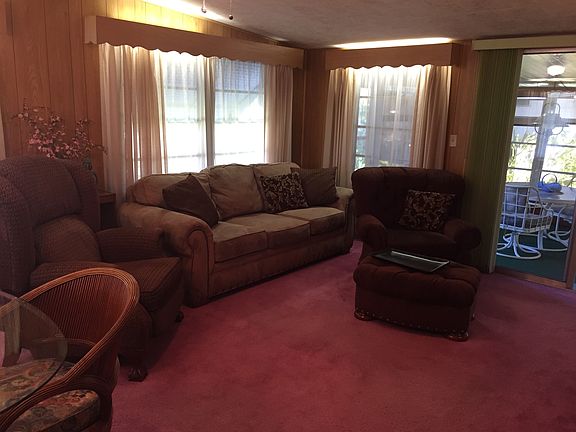 5th image of 11623 Magnolia Ave