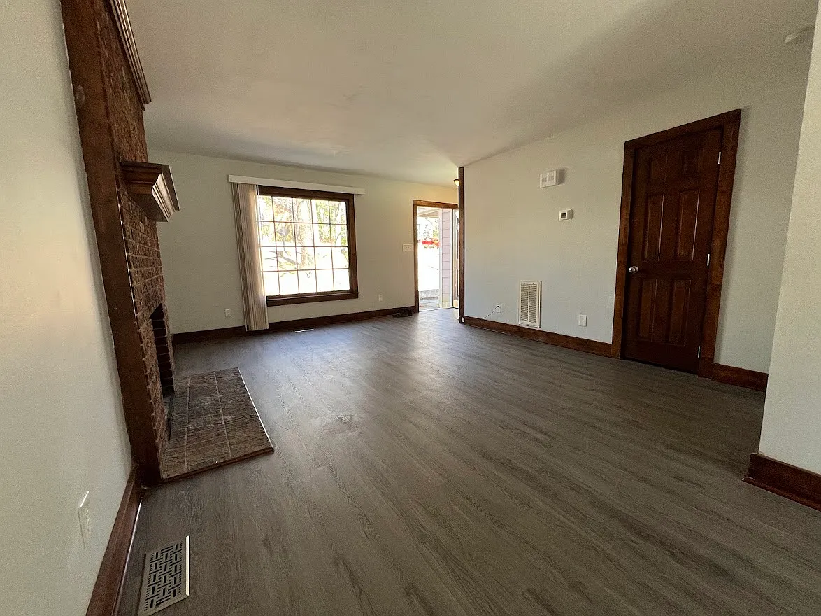 2 bed, 2.5 bath, 1100 sqft, $1,375 — Photo 4