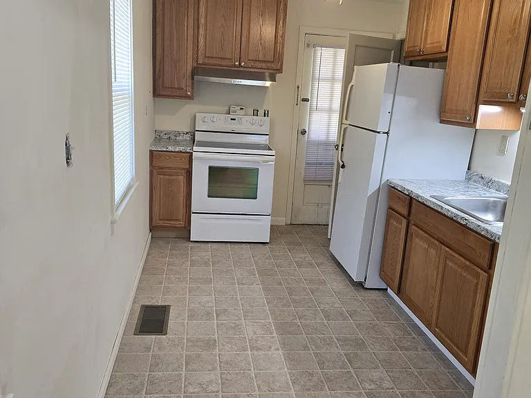 39 Bunce Dr — Photo 13