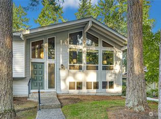 18210 NE 31st St, Redmond, WA 98052