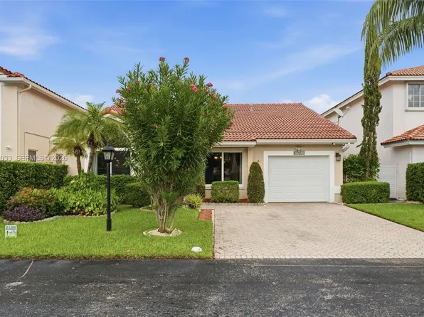 10887 SW 152nd Pl, Miami, FL 33196