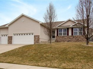 1808 Apple Ln, Indianola, IA 50125