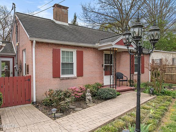 5th image of 2820 Arbor Pl