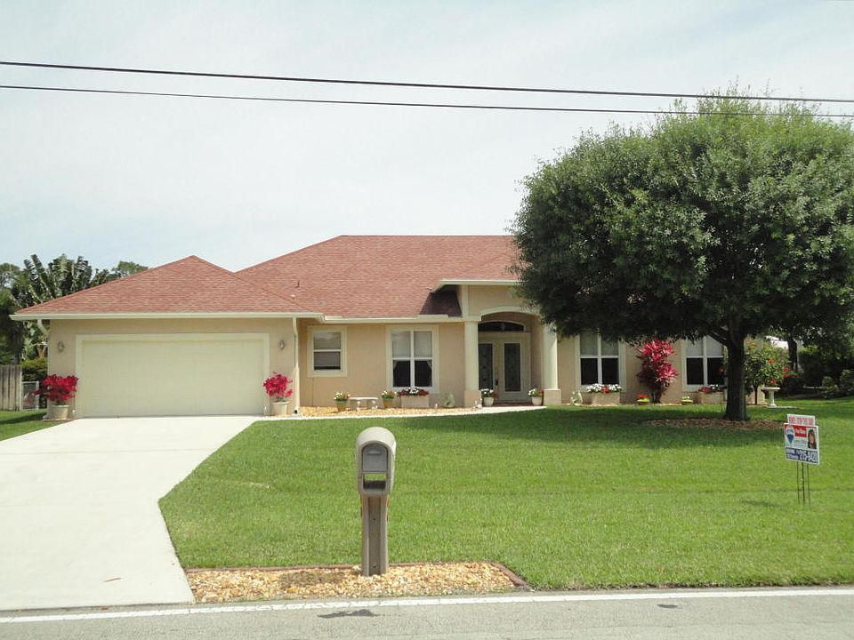 1st image of 188 SW Paar Dr