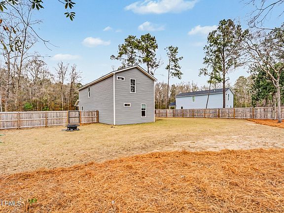 5th image of 323 Capers Rd