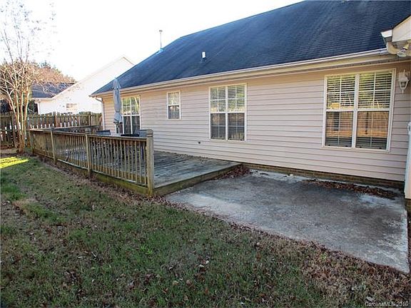 2nd image of 5807 Country Walk Dr