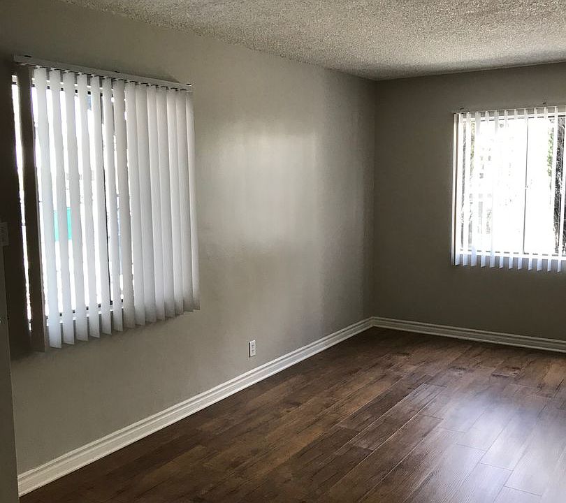 1st image of 10522 Arrington Ave #2
