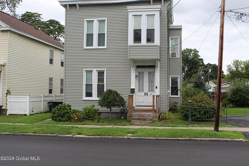 2nd image of 13 6th Street