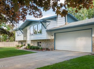 2219 W Saint Emilion Dr, Hayden Lake, ID 83835