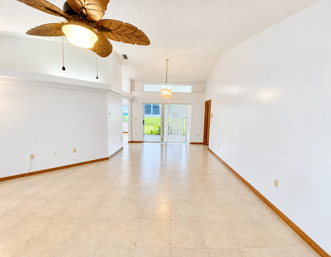 For Rent: Beautiful 3 Bedroom Home In Berkeley Manor Spring Hill, FL — Photo 4