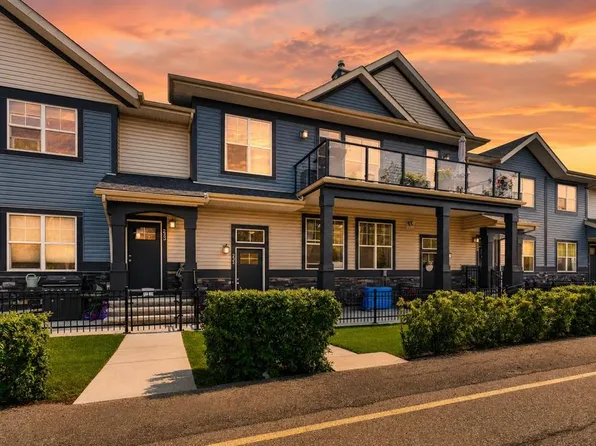 235 McKenzie Towne Line SE, Calgary, AB T2Z 1C9