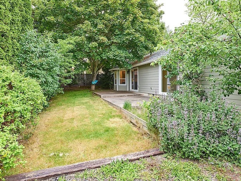 5455 Norma Ave SE — Photo 42