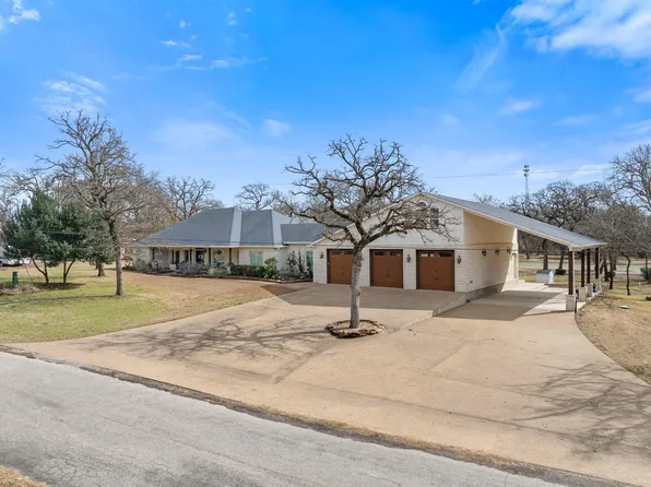 56 Sammy Snead Dr, Hilltop Lakes, TX 77871