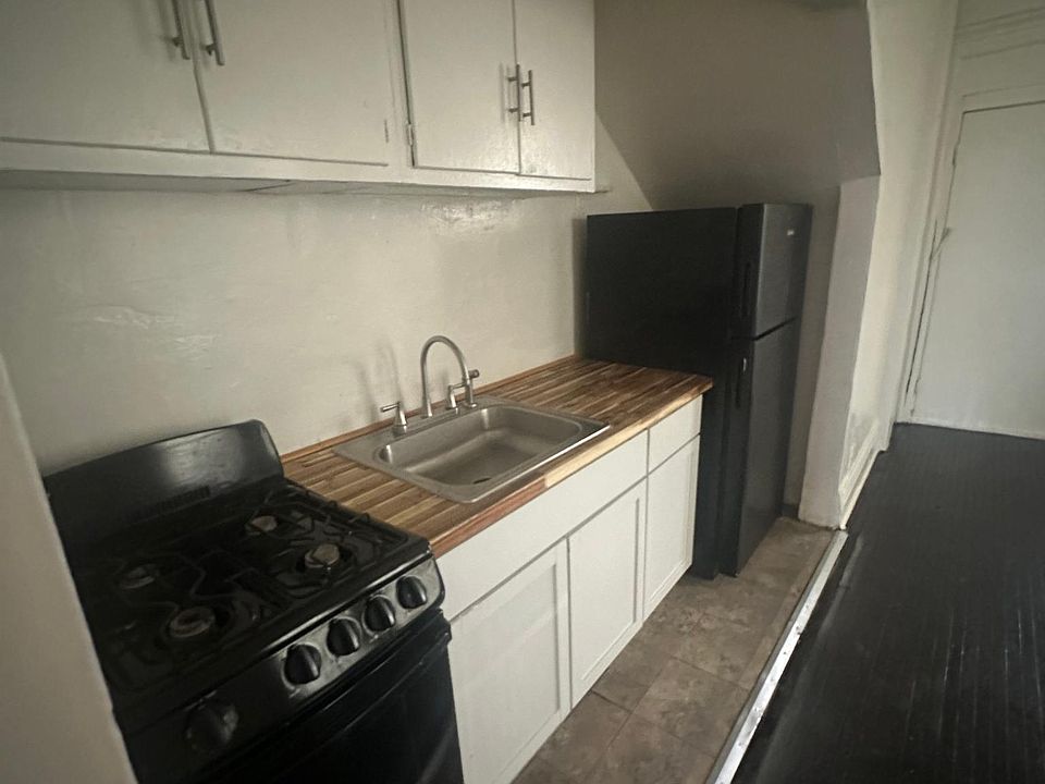 2nd image of 48 Park Ave #2