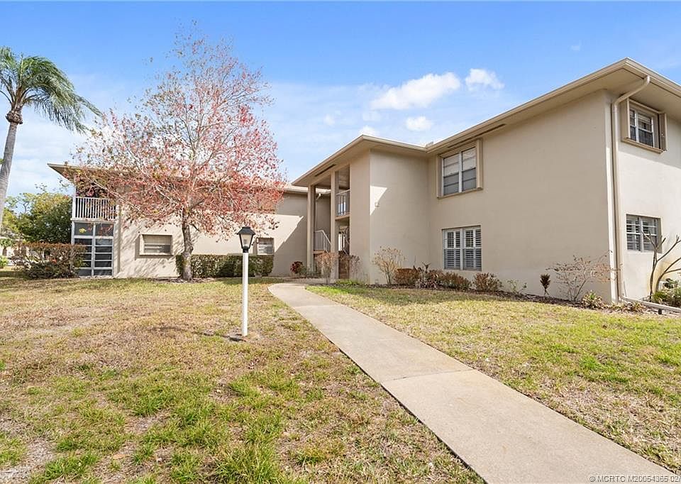 1st image of 12 Lake Vista Trl APT 102