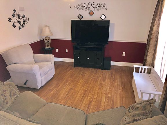 3rd image of 2912 Acorn Dr