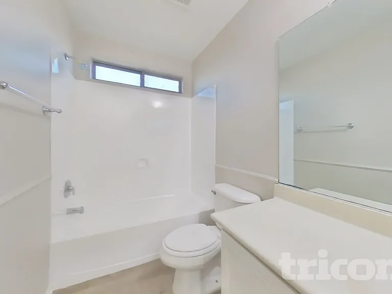15204 N El Frio Ct — Photo 18