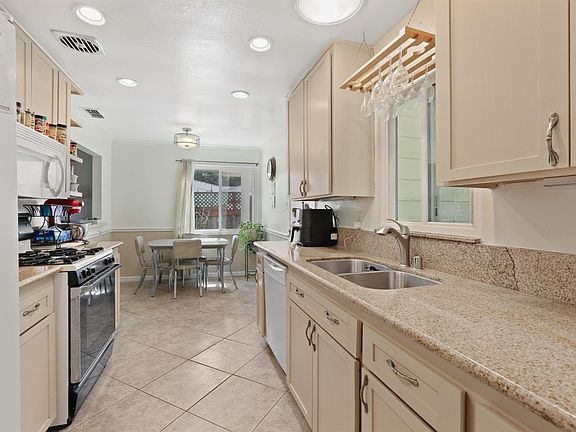 4th image of 5227 Fernwood Way