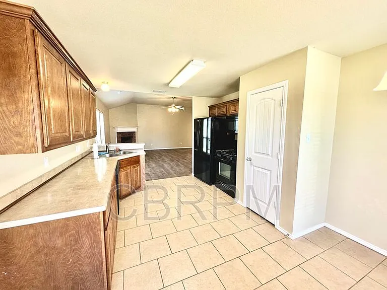 5207 Harvard St — Photo 7