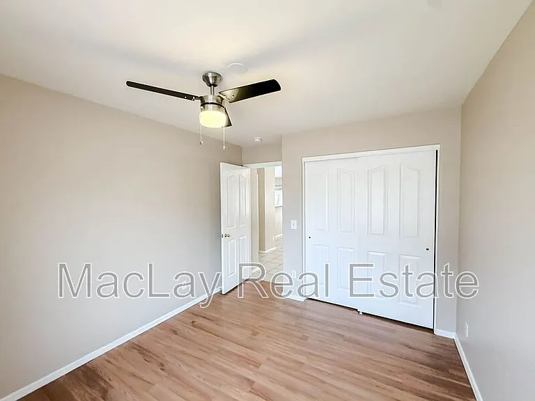 2863 E Oakland Ct — Photo 12