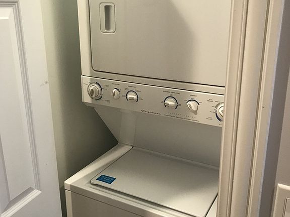 5th image of 4606 S Lake Park Ave APT 201S