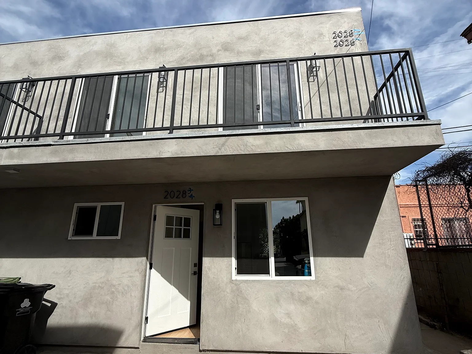 2 bed, 1.5 bath, 850 sqft, $2,785 — Photo 2