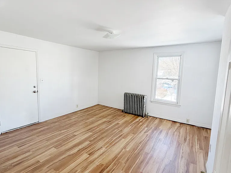 8 Ann St #2F — Photo 6