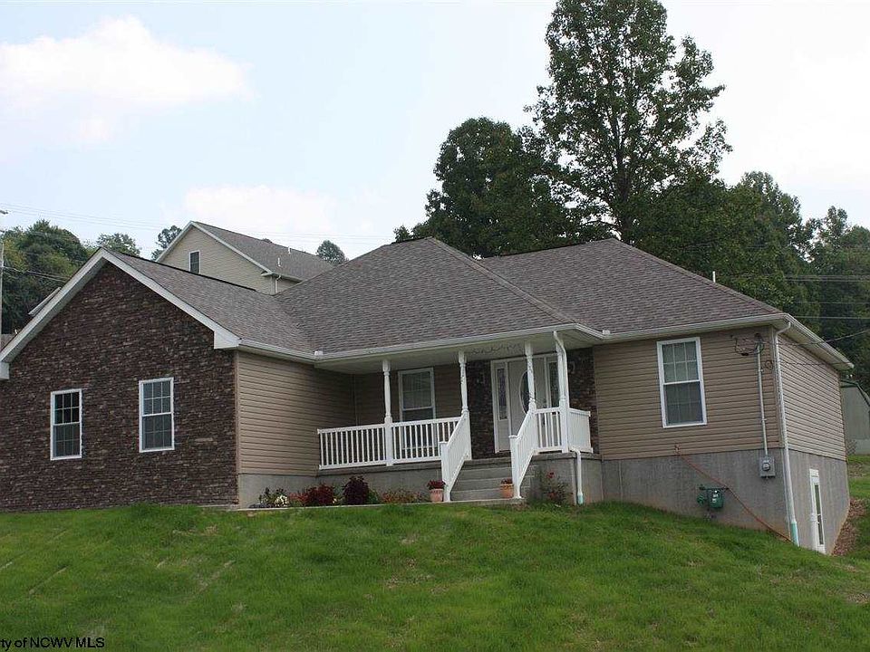 1st image of 1420 Parkside Dr