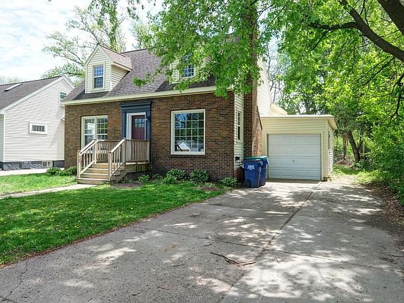 3rd image of 613 FLORAL AVENUE