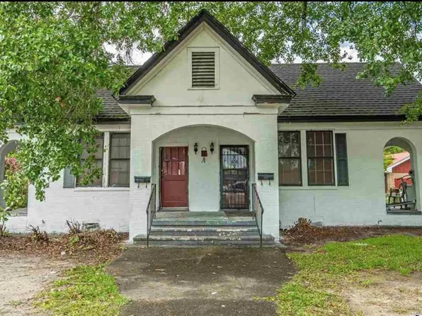 222&220 E Brooks St, Kingstree, SC 29556