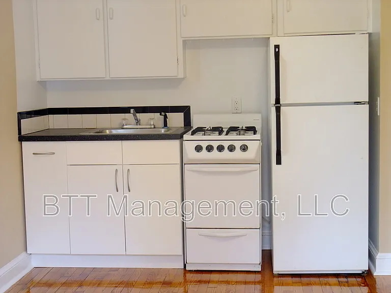 8401 Greenwood Ave #1 — Photo 5
