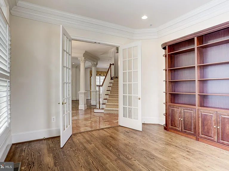 7233 Addington Dr — Photo 9