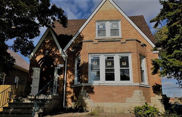 1st image of 5100 W Medill Ave