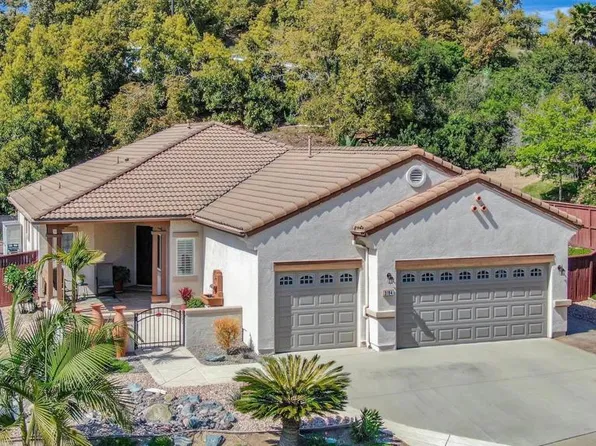 3194 Willow Tree Ln, Escondido, CA 92027