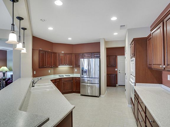 4th image of 15504 W Saint Andrews Way