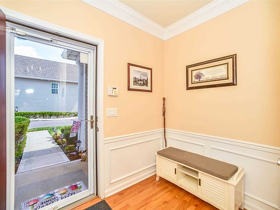 2nd image of 113 Wildwood Cir