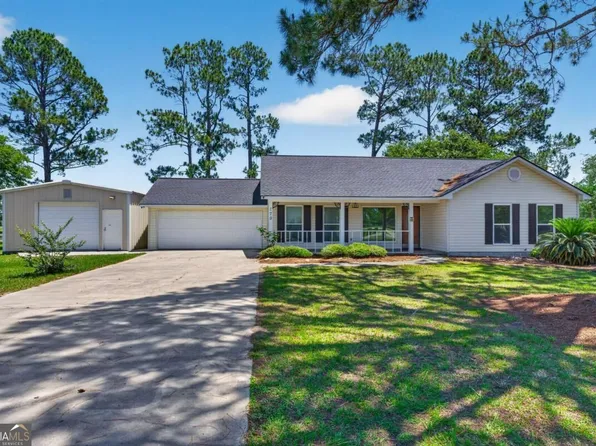 179 Forest Hills Dr, Douglas, GA 31535
