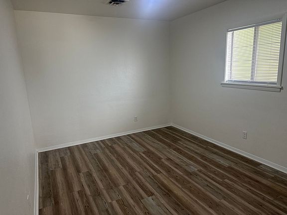 4th image of 4907 N Illinois Ave